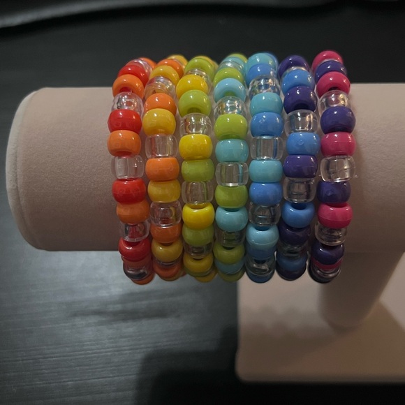 Set of 7 Colorful Beaded Bracelets Rainbow Kandi Style Small Wrist - Picture 2 of 4